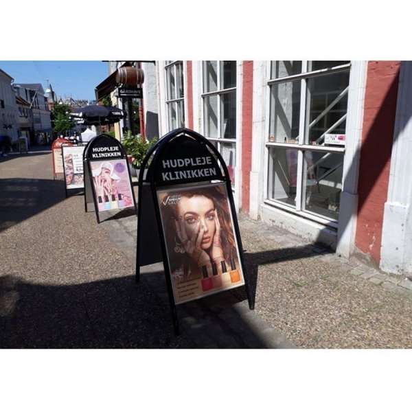 Gotik Classic Kundenstopper mit Logoplatte, B2, 50 x 70 cm, Schwarz
