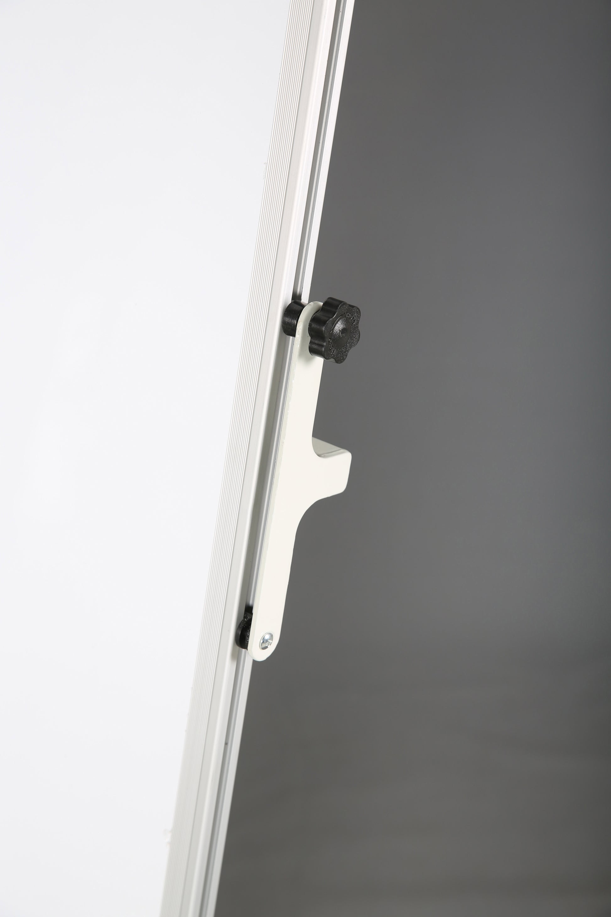 Flipchart Tafel Tripod, Magnetisches Whiteboard, 65 x 100 cm, Grau