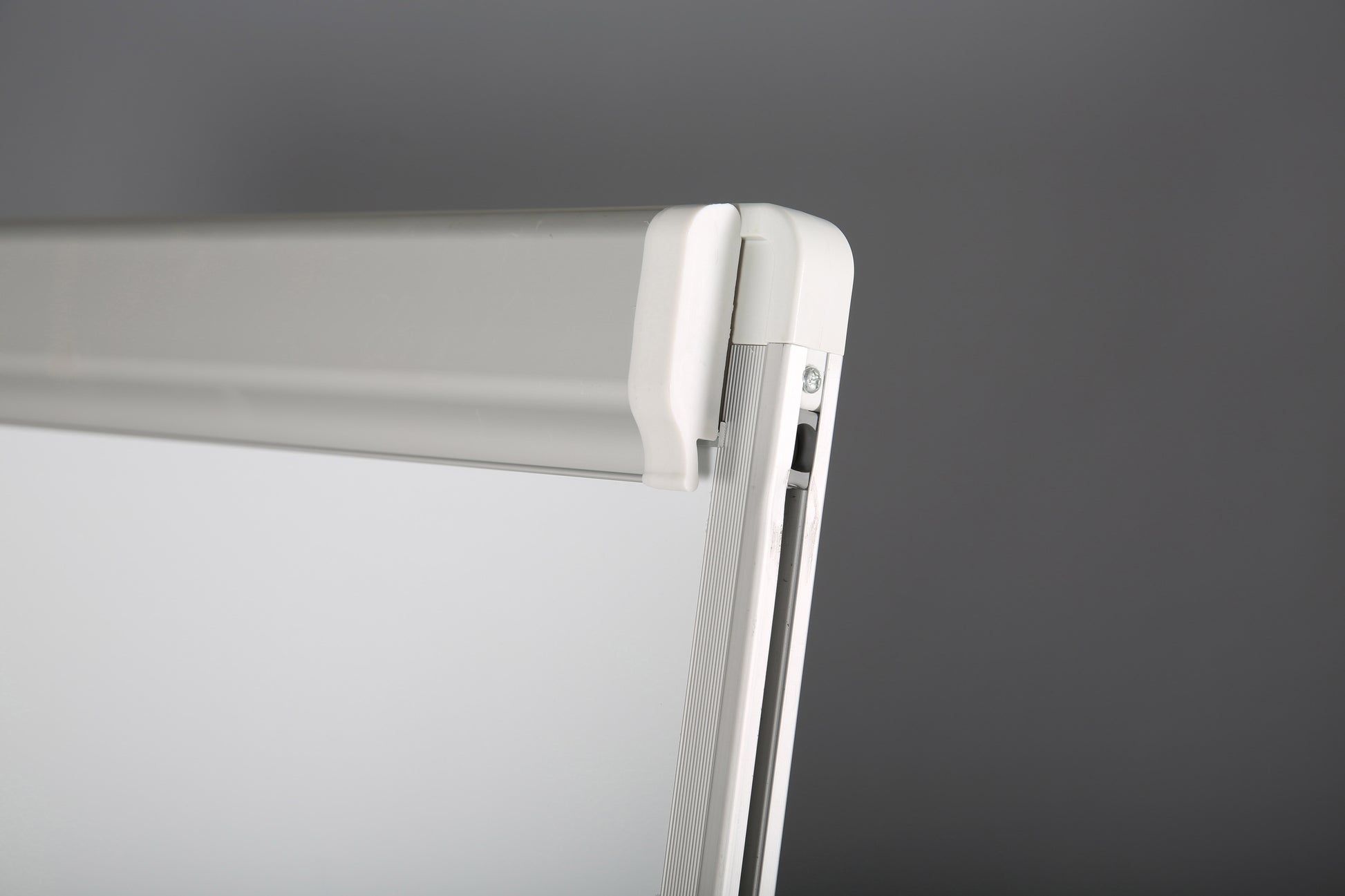 Flipchart Tafel Tripod, Magnetisches Whiteboard, 65 x 100 cm, Grau