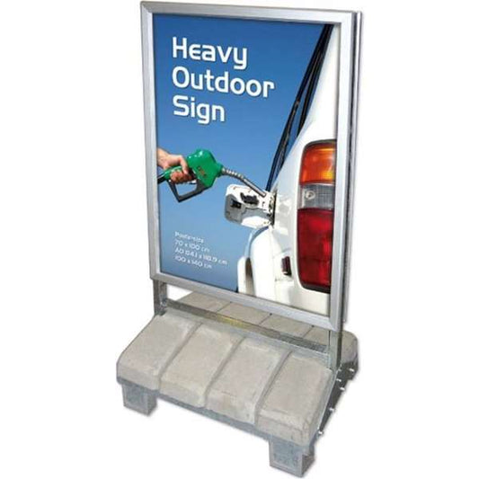 Robustes Außenschild aus Beton mit Aluminium, 70 x 100 cm – Denken Sie an die Montage der Logoplatte.
