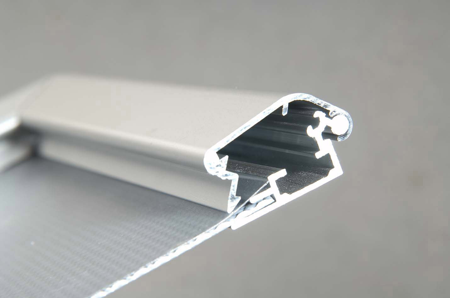 Klapprahmen, abschließbar, 32mm, Aluminiumprofil, Silber