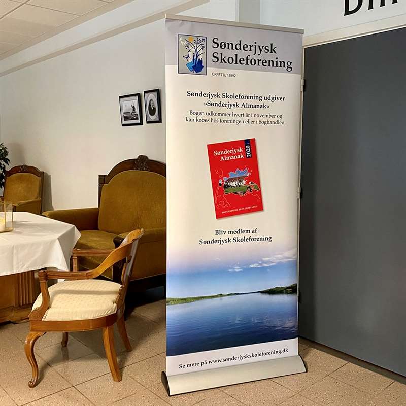 Stylischer Roll-up Aluminiumkassette doppelseitiges Banner inkl. Druck und Tasche, 85 x 200 cm, Silber