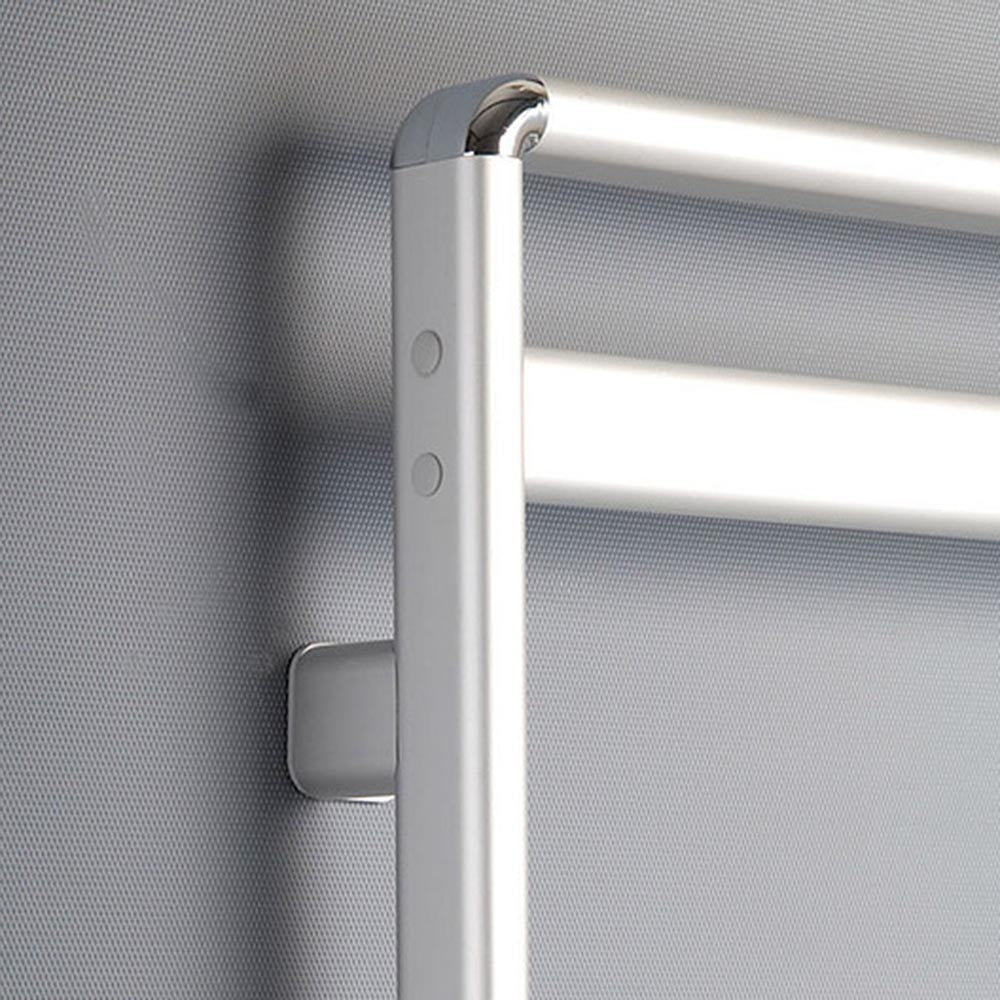 Wand-Prospekthalter Line Wall Aluminium/Acryl, 8 x A4, Silber