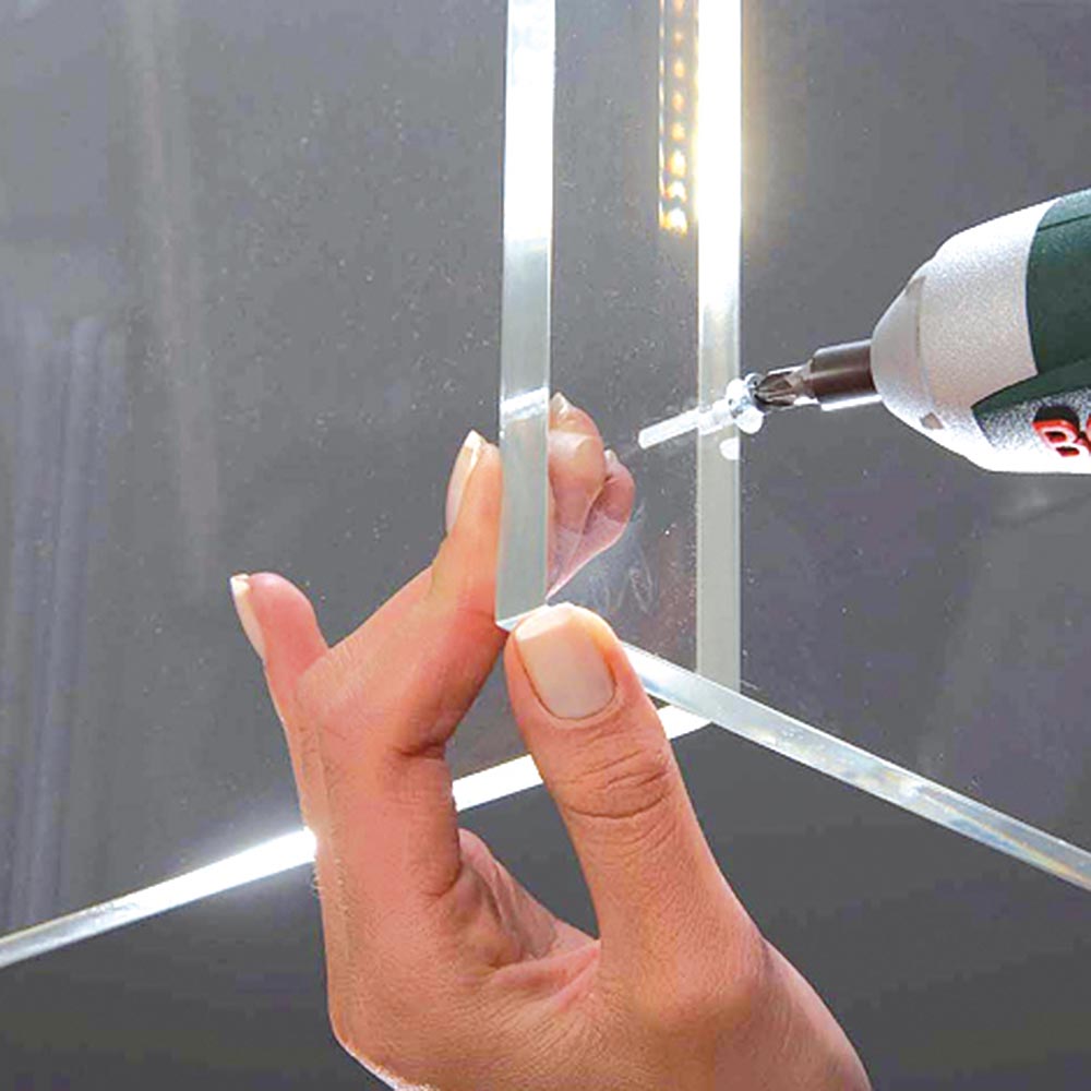 Transparenter Acryl-Zickzack-Prospektständer mit 6x A4 Haltern